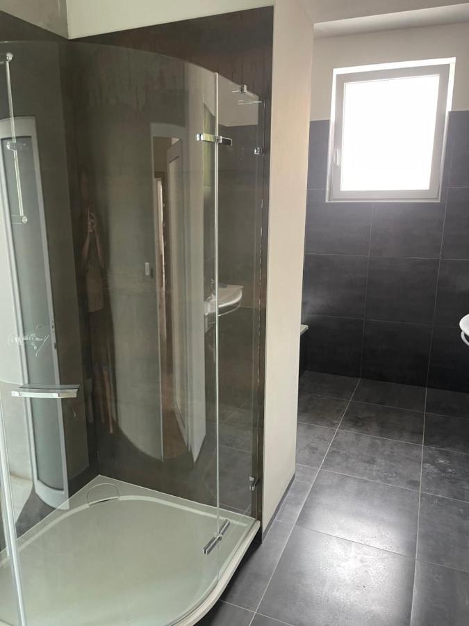Komfortne Byvanie S Garazou - Parkovanim Žilina Exteriör bild